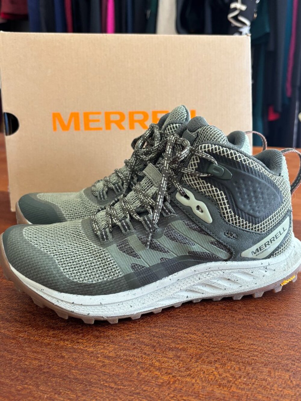 Merrell Antora 3 Mid Waterproof Lichen Vert Green Hiking Shoes - Size 6.5